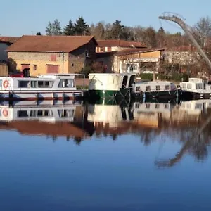 https://nuit-insolite-pniche-bateau-libllule.hotels-rhonealpes.com