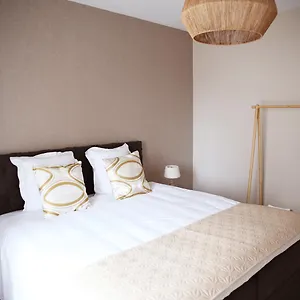 https://apt-le-118-guillemins.brusselshotelsbook.com